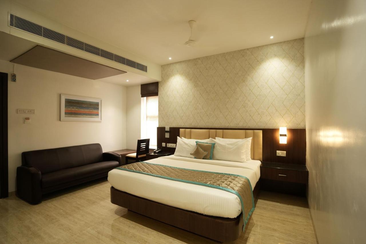 Hotel Sri Ambal Grand Virudunagar Exterior foto